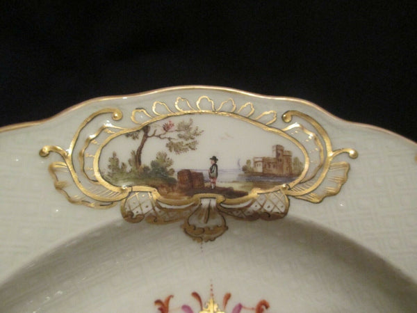 Assiette creuse panoramique en porcelaine de Meissen 1740 