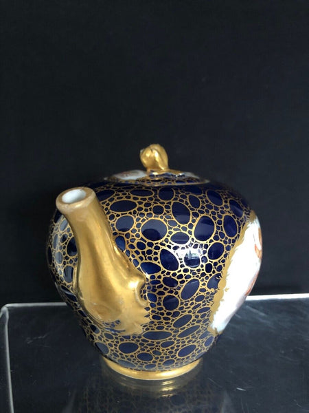 Meissen Porcelain Cobalt Blue & Gilt Teapot with Putti, Marcolini 1774 - 1813