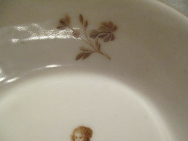 Porcelaine de Frankenthal, soucoupe à figures grecques. Carl Theodor des années 1700 (2 sur 2)