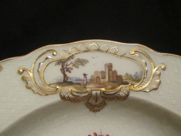 Assiette creuse panoramique en porcelaine de Meissen 1740 