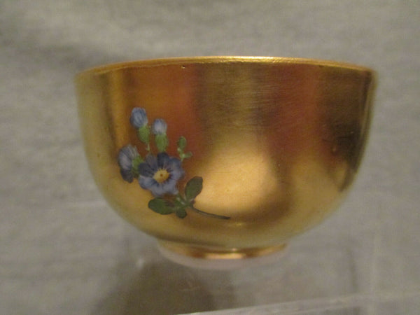 Tasse à thé et soucoupe florale dorée Meissen, années 1770 