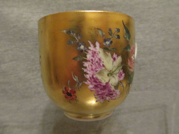 Tasse à thé florale dorée Meissen, années 1700 