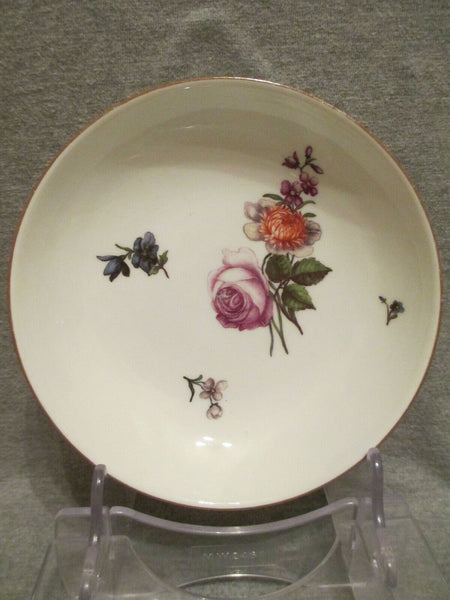 Tasse à fleurs et soucoupe en porcelaine de Meissen gravée sur bois 1ère classe, 1740