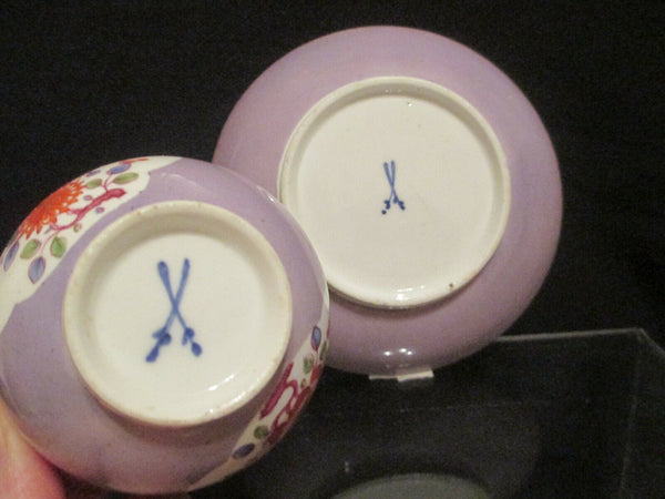 Meissener Porzellan Kakiemon Lila Teeschale und Untertasse 1735