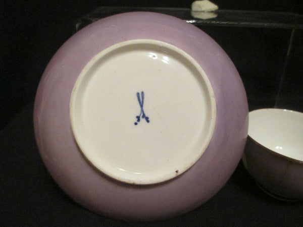 Bol à thé et soucoupe en porcelaine de Meissen Kakiemon lilas 1735