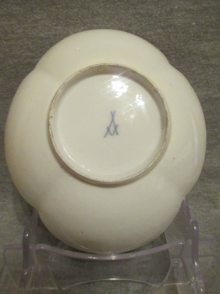 Soucoupe En Porcelaine De Meissen, Aux Scènes De Nounou 1740