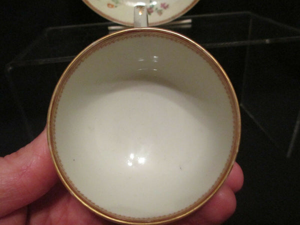 Tasse et soucoupe en porcelaine chinoise décorée d'armoiries hollandaises 1777 - 1778. TRÈS RARE