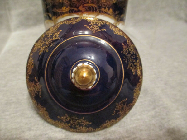 Meissener Porzellan-Kaffeedose mit Kobaltdeckel (Szene aus Meissen), 1780