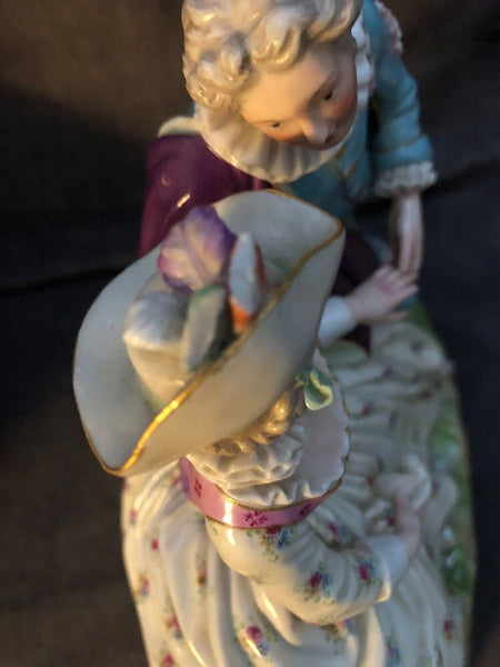 MEISSEN PORCELAIN FIGURE GROUP OF A GALLANT AND COMPANION. 19th C