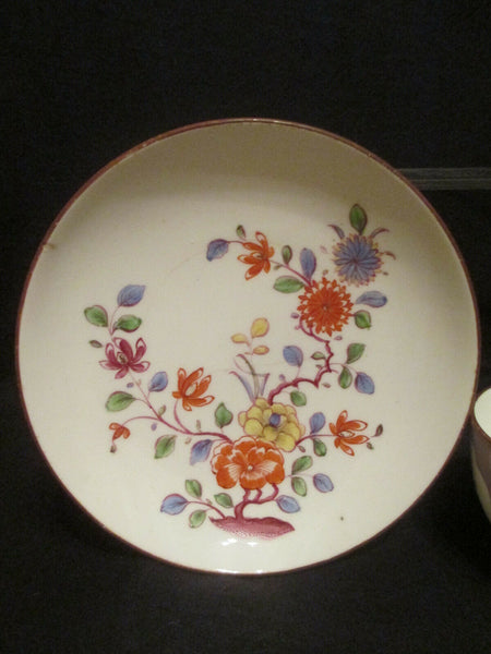 Meissener Porzellan Kakiemon Lila Teeschale und Untertasse 1735