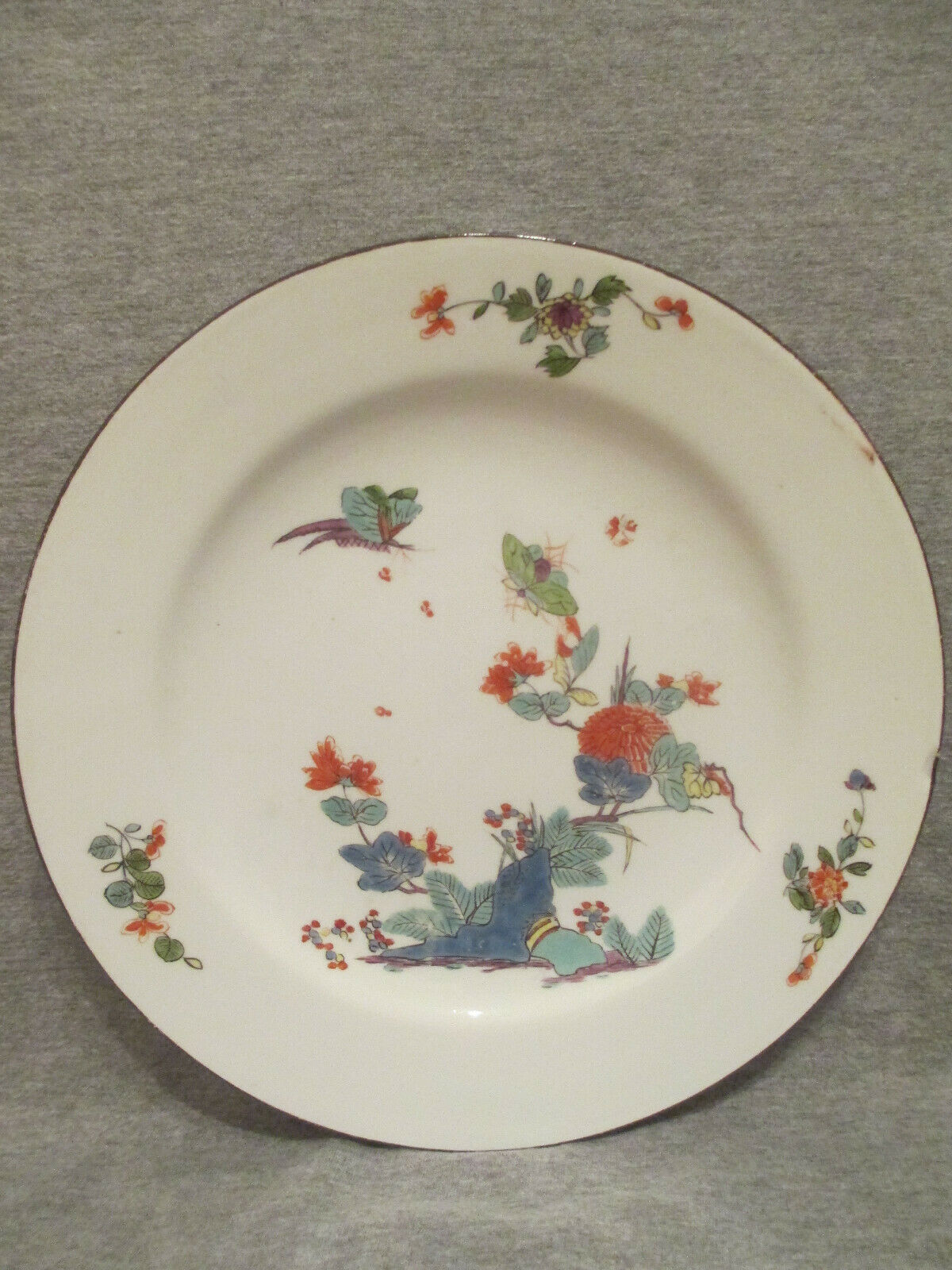 Meissen Porcelain Kakiemon Dinner Plate with Butterflies 1735