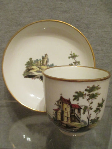 Szenische Kaffeetasse und Untertasse aus Fuldaer Porzellan, 1765