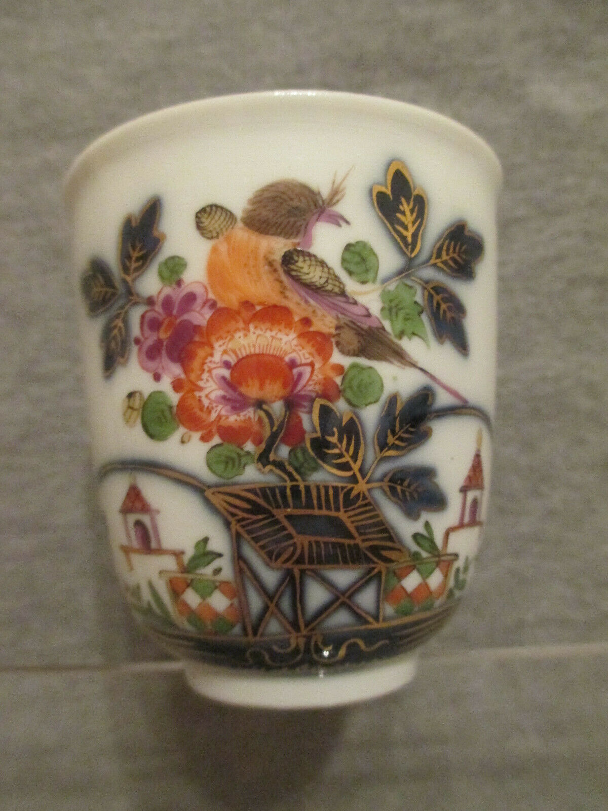 Meissen Porcelaine Tischchenmuster Hausmalerie Bécher Début des années 1700...... (No 2) 