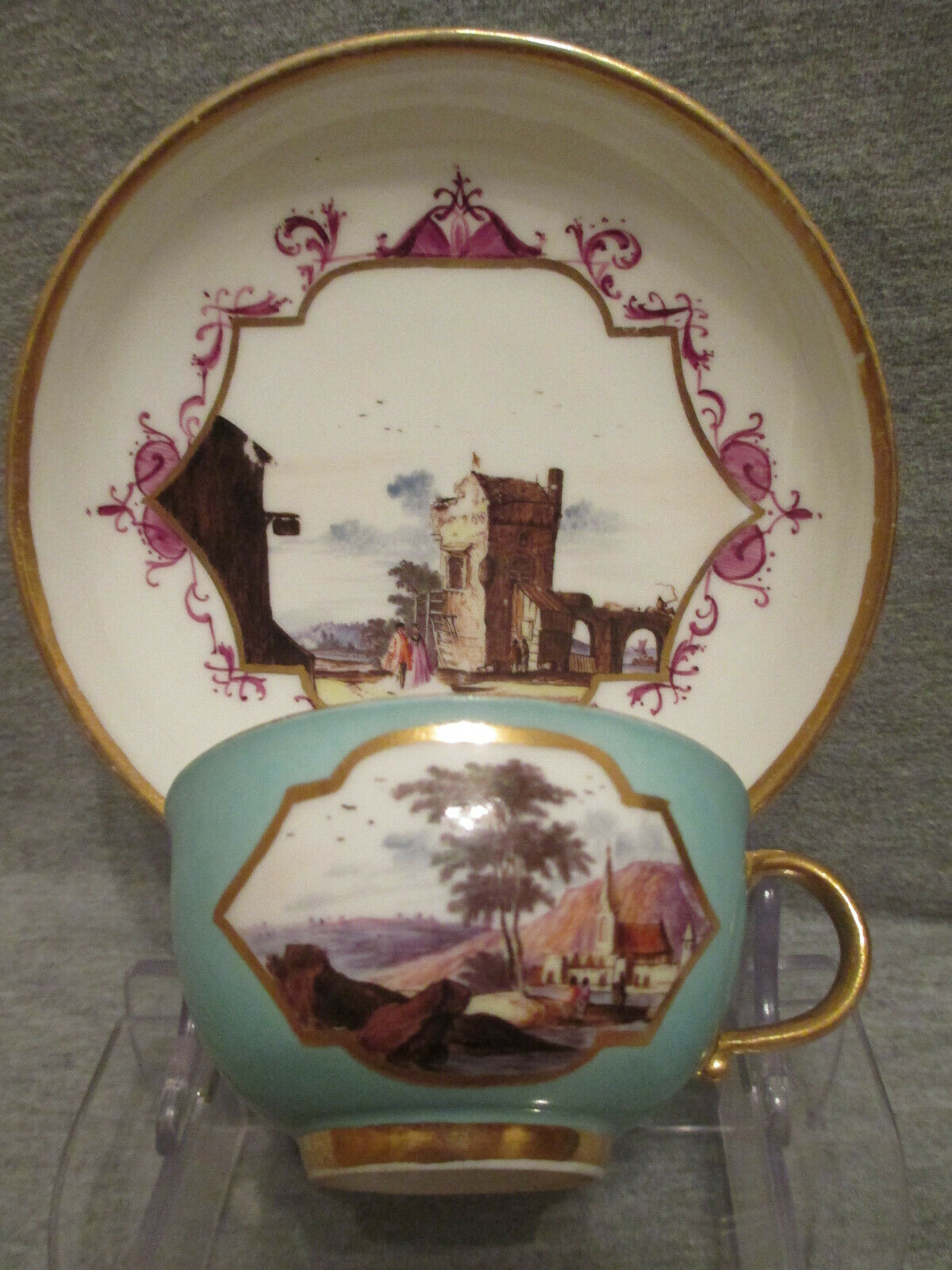 Meissener Porzellan Kauffahrtei Teetasse und Untertasse. 1730 (Nr. 6)