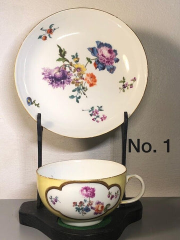 Meissener Porzellan-Tasse mit gelbem Blumenmuster und Untertasse, 1740 #1