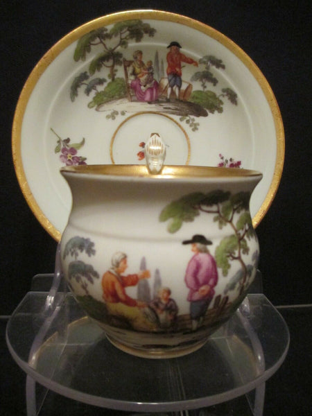 Tasse et soucoupe scène Tenniers en porcelaine de Meissen (1)