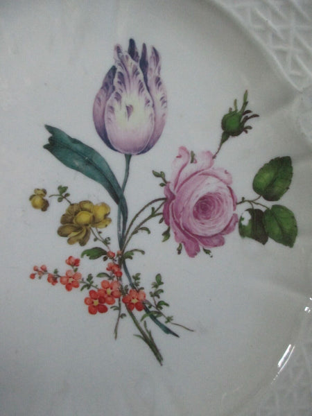 Assiette à Dîner Florale Moulé Ozier En Porcelaine De Meissen 18ème