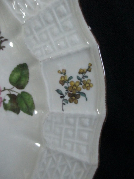 Assiette à Dîner Florale Moulé Ozier En Porcelaine De Meissen 18ème