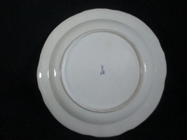 Assiette à Dîner Florale Moulé Ozier En Porcelaine De Meissen 18ème