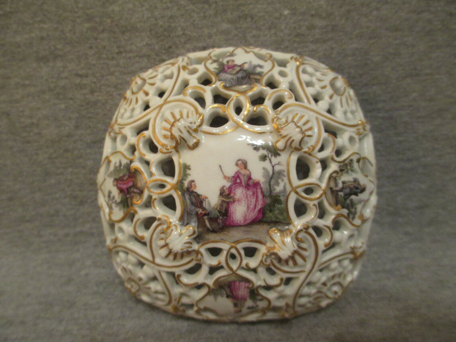 Meissen Porcelain, Porzellan, Brush Back, 1750 Very Rare!