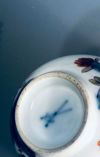 Bol à thé et soucoupe Kakiemon en porcelaine de Meissen 1730 Drehers Marks #4