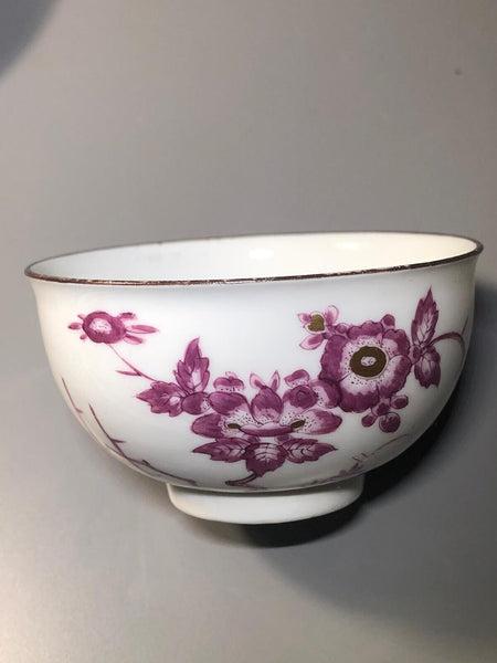 Bol à thé et soucoupe Puce Kakiemon en porcelaine de Meissen 1730-40 Drehers Marks