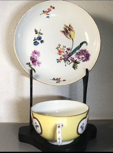 Tasse et soucoupe florale à fond jaune en porcelaine de Meissen 1740 #2