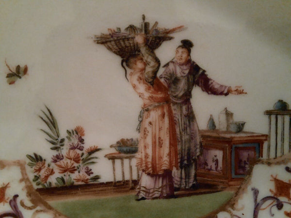 Teeschale und Untertasse aus Meissener Porzellan mit Chinoiserie-Szenen, 1725 - 1730