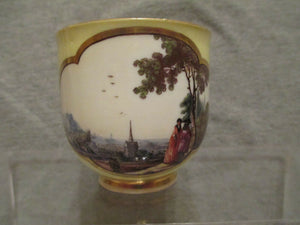 Tasse à Thé Scénique Jaune Meissen 1745 