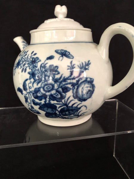 Théière "Trois Fleurs" en porcelaine vers 1780 
